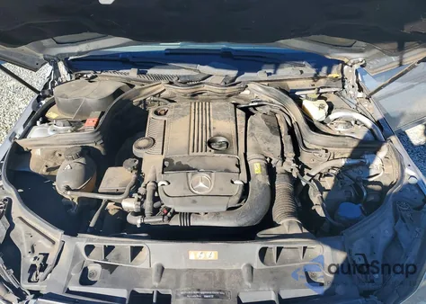 2014 Mercedes-Benz C 250 из США, поврежденный, VIN WDDGF4HB0EA958170